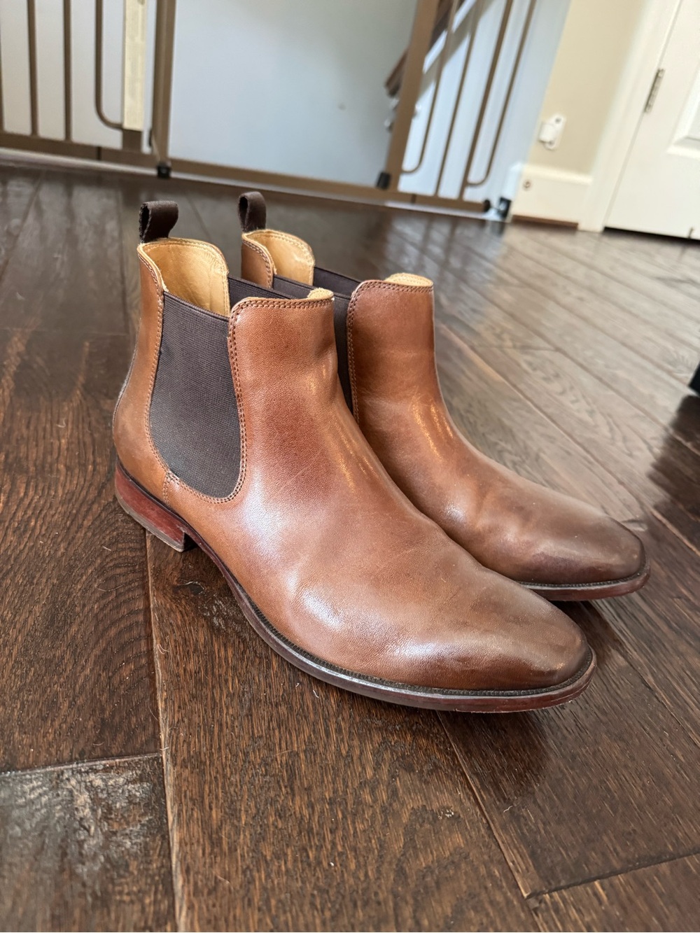 Johnston & Murphy | Chelsea Boots